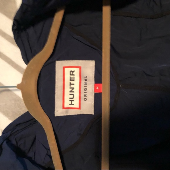 Hunter Raincoat - Picture 3 of 6